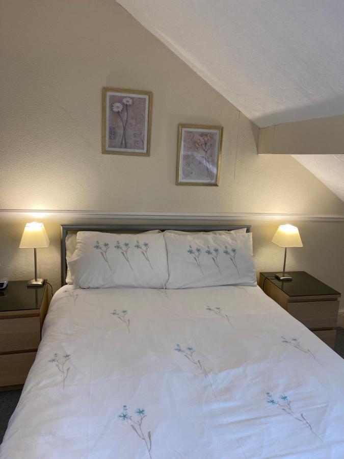 Guest house The Laurels *